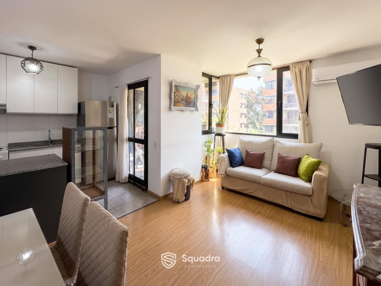 FOR SALE - 2-bedroom apartment with garage - Palos Verdes Condominiums, Fisherton.