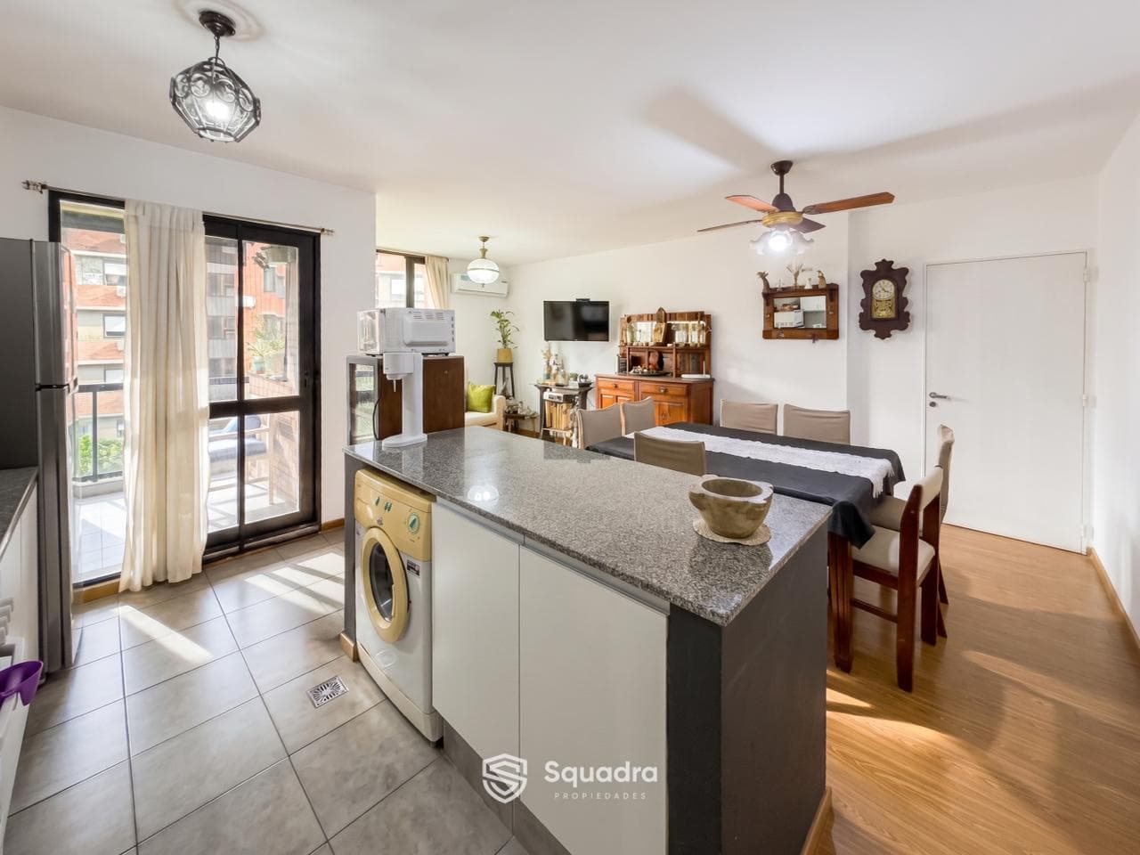FOR SALE - 2-bedroom apartment with garage - Palos Verdes Condominiums, Fisherton.