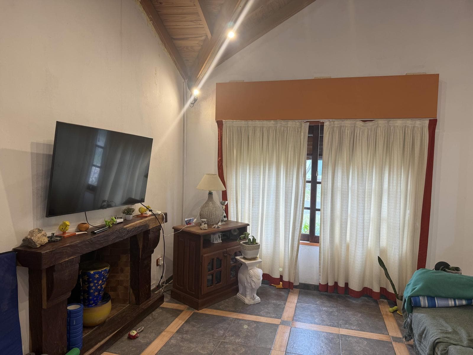 5-room house in the Maschwitz Village gated community