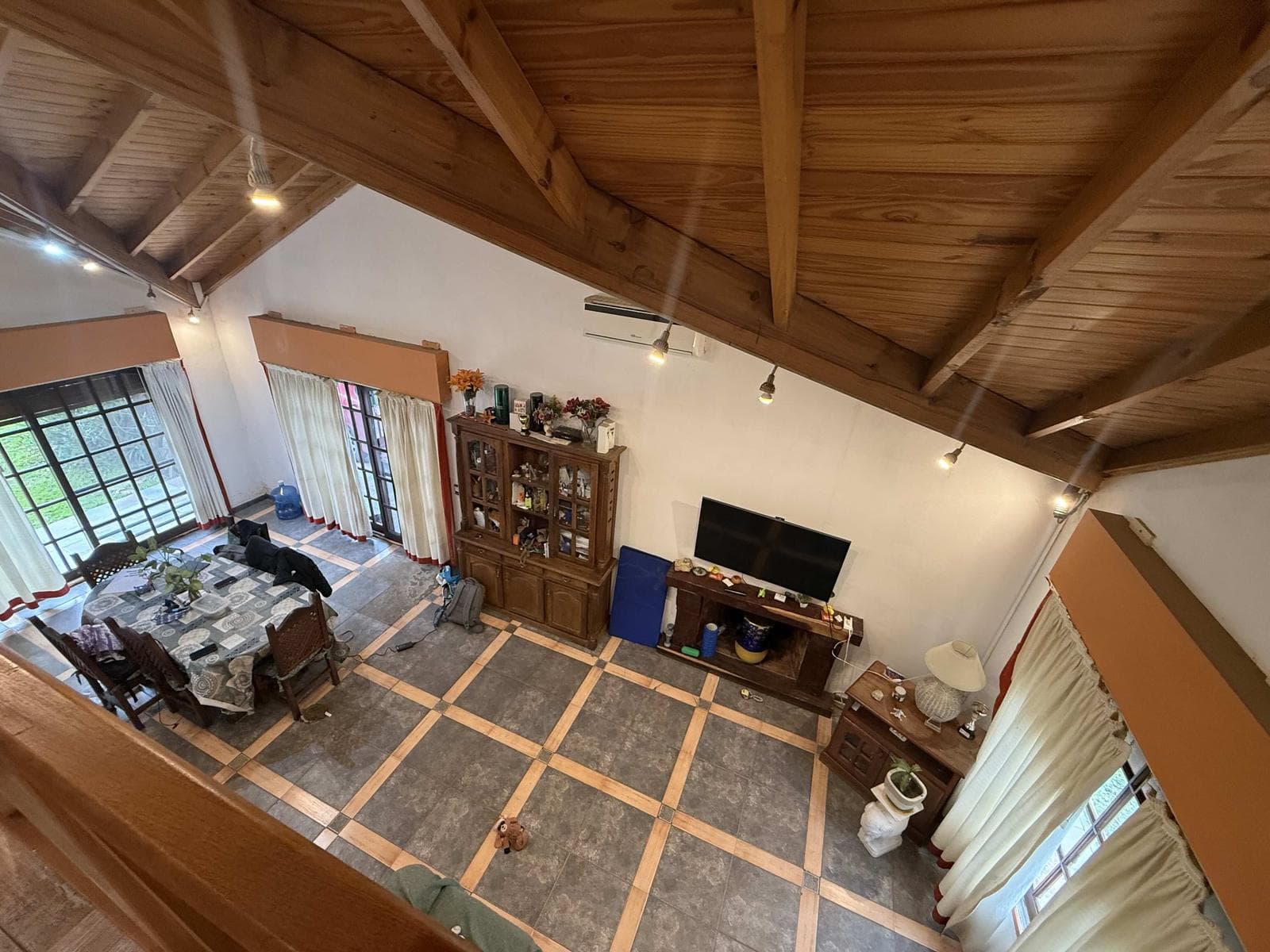 5-room house in the Maschwitz Village gated community