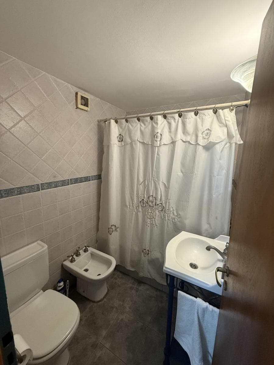 5-room house in the Maschwitz Village gated community