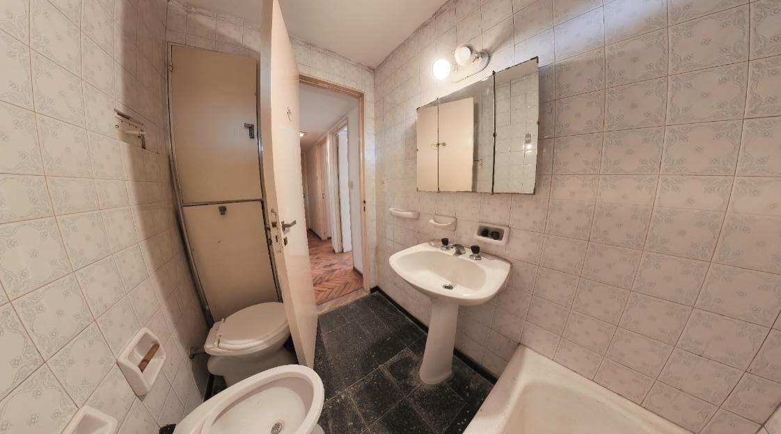 3-room apartment for sale, with balcony and garage, San Nicolás, CABA