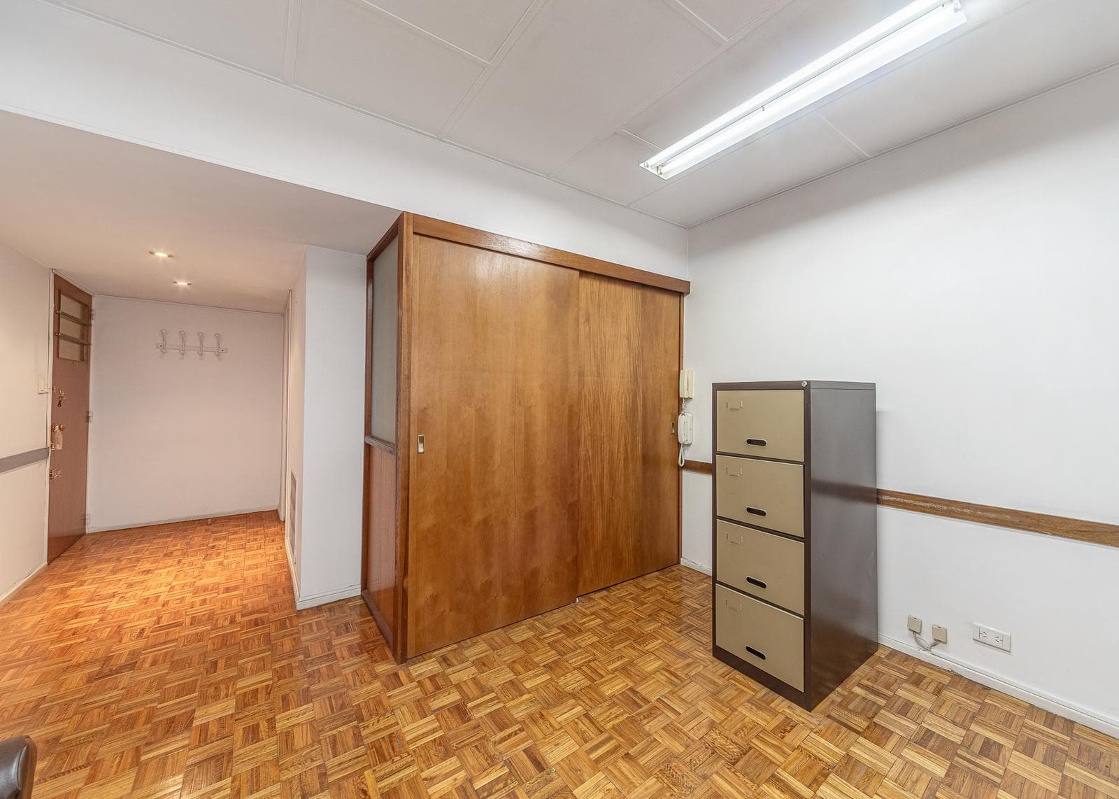 OFFICE FOR SALE IN THE MICROCENTER OF SAN NICOLAS