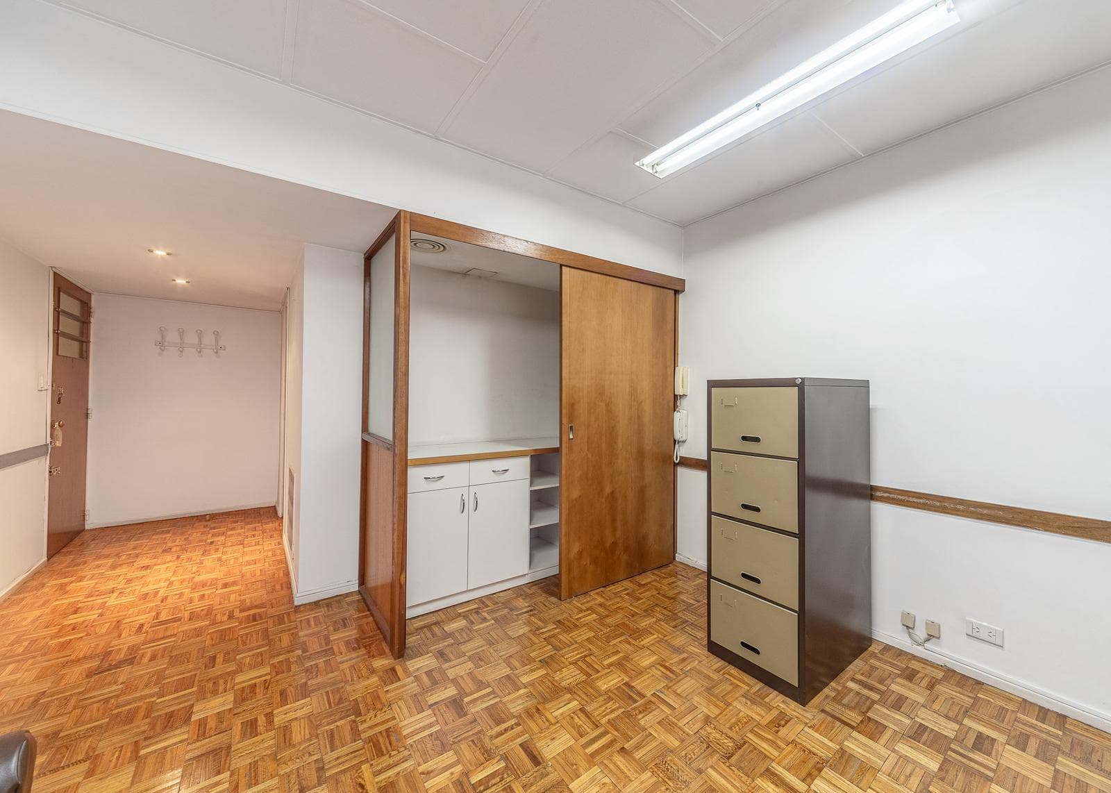 OFFICE FOR SALE IN THE MICROCENTER OF SAN NICOLAS