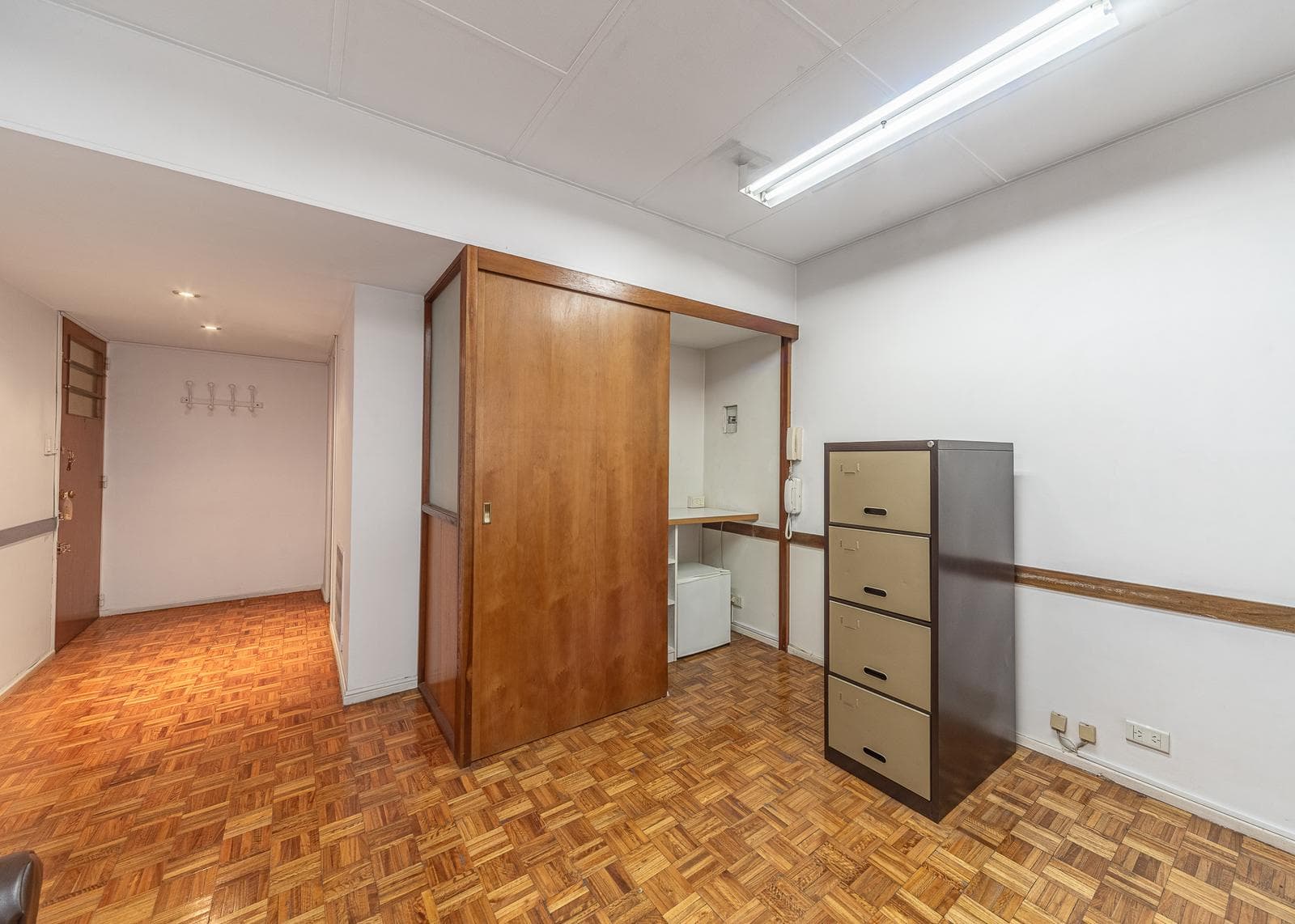 OFFICE FOR SALE IN THE MICROCENTER OF SAN NICOLAS