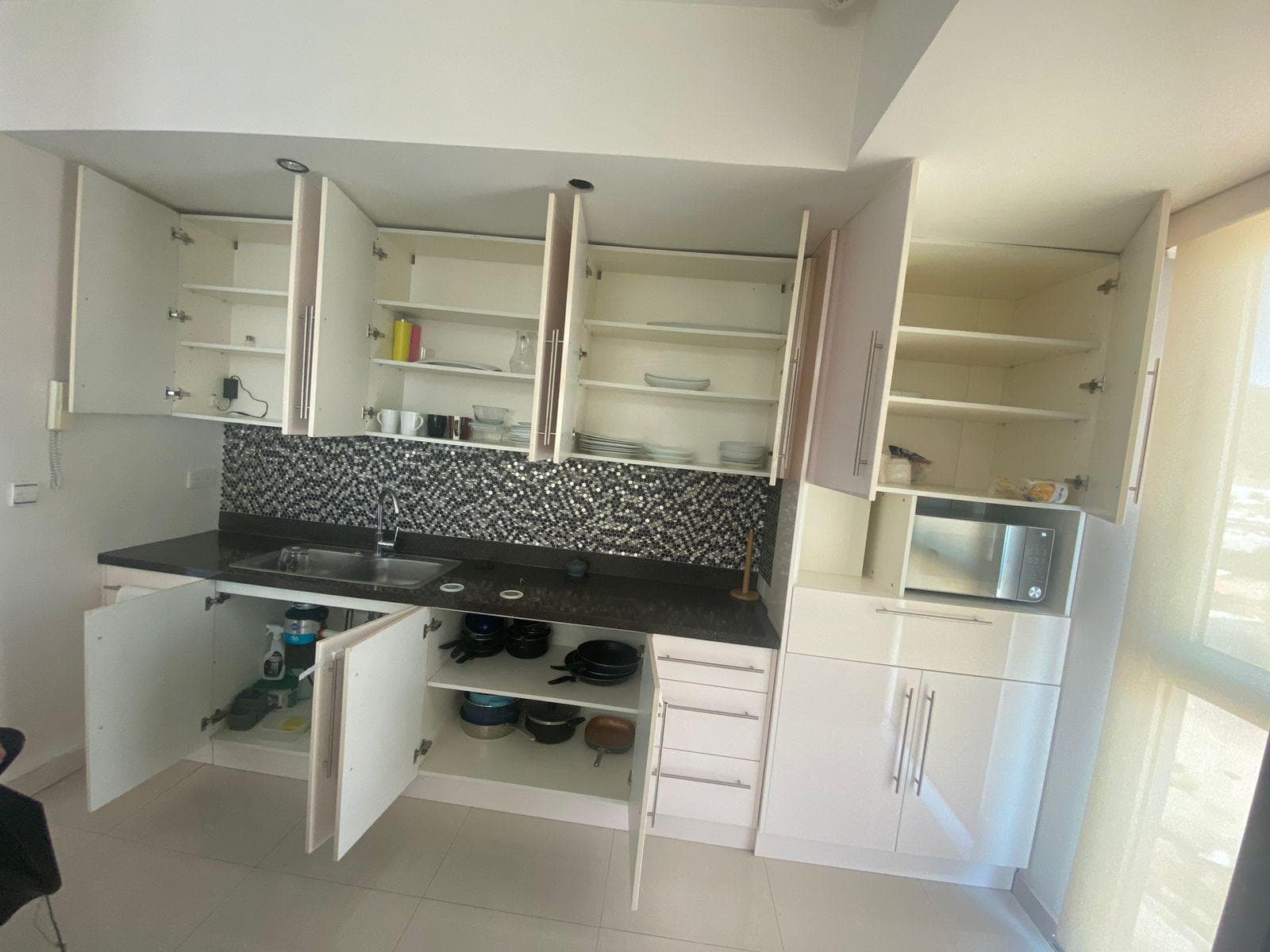 Furnished and fully equipped apartment for rent on the 40th floor