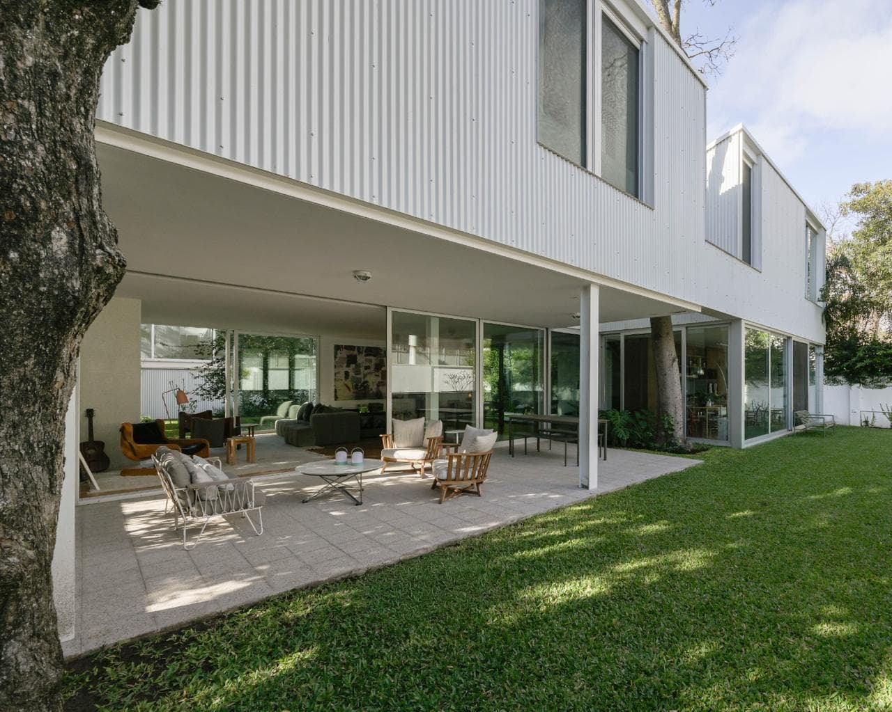 House in V. Lopez-Vias/Maipu