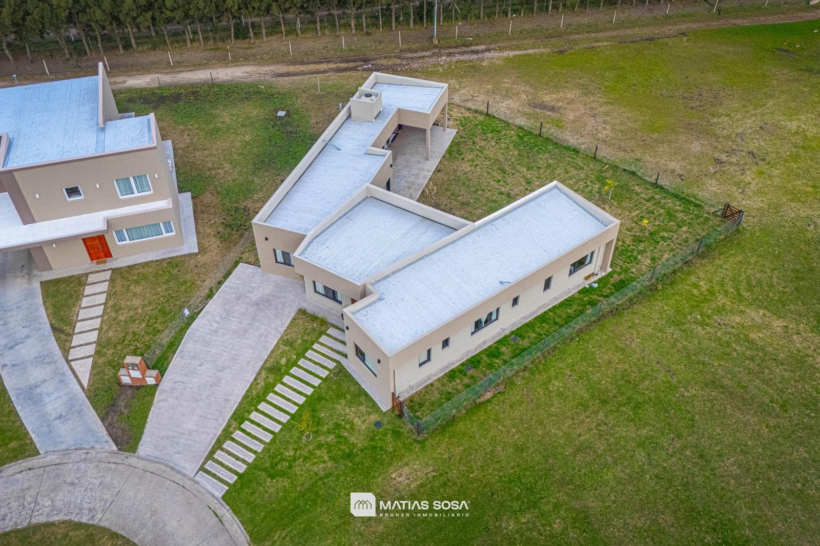 For Sale - House - 4 Rooms - Ground Floor - Tierras del Mar Gated Community