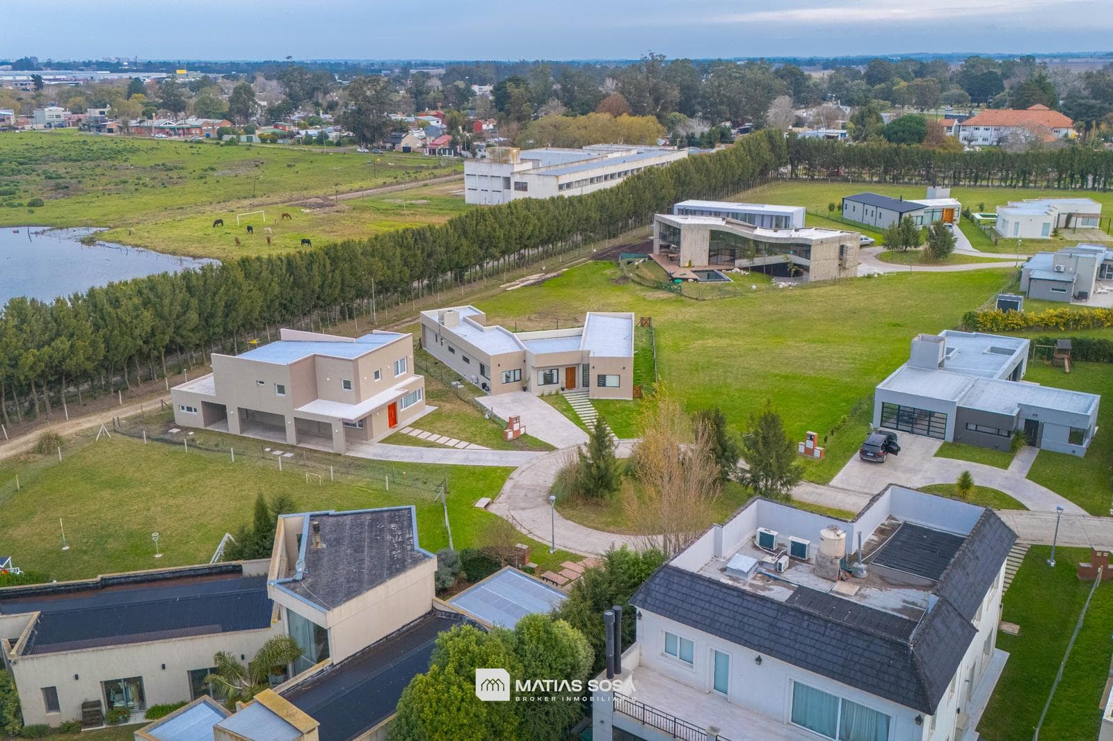 For Sale - House - 4 Rooms - Ground Floor - Tierras del Mar Gated Community