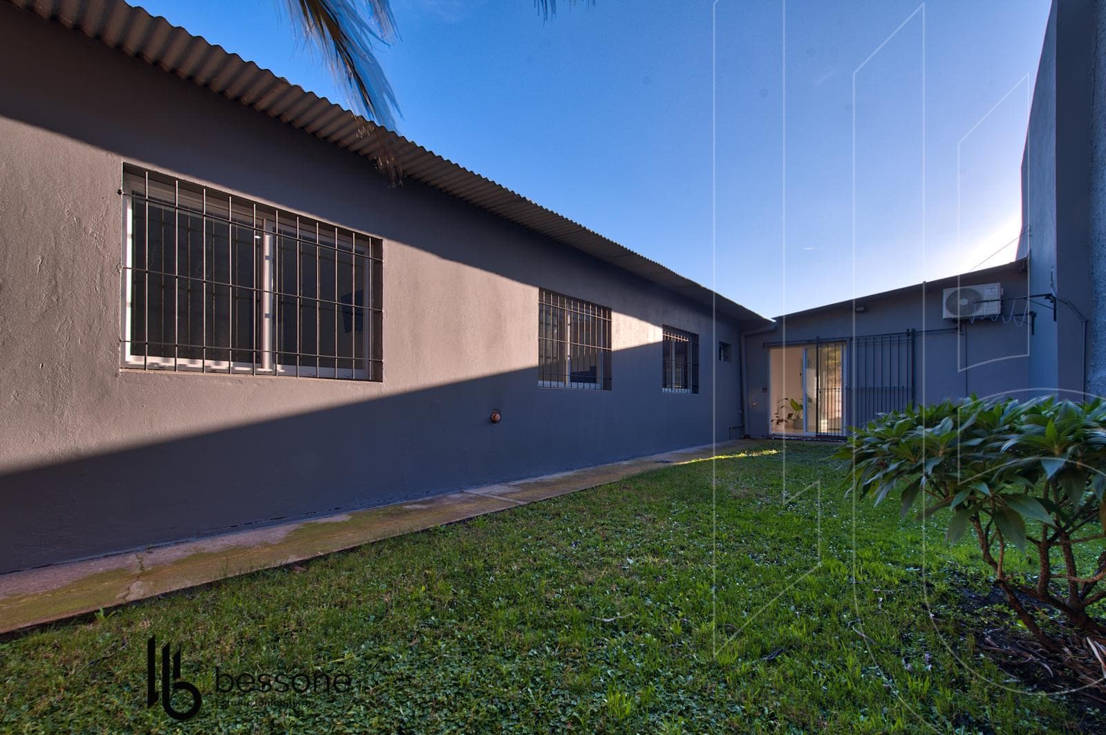 4-Bedroom House with Barbecue Area in Pinos de Anchorena
