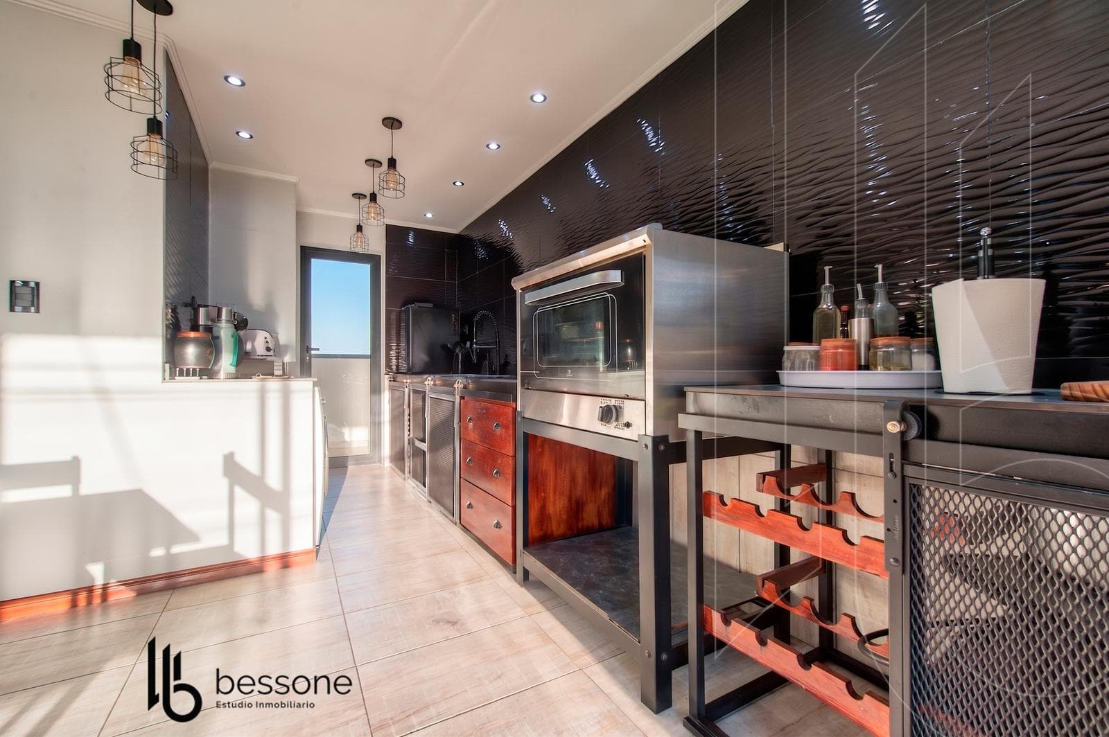 4-Bedroom House with Barbecue Area in Pinos de Anchorena