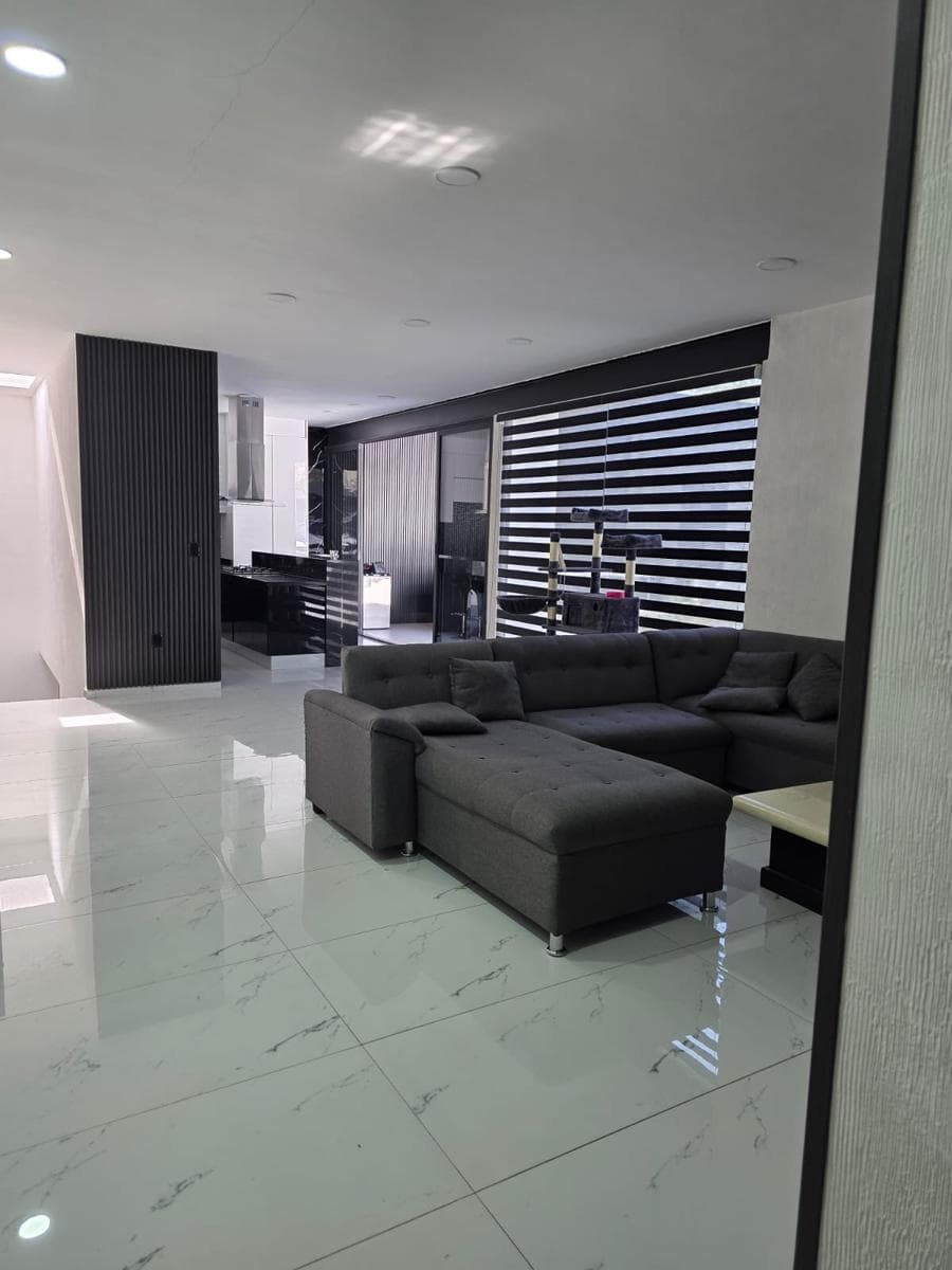 House for Sale in Acapatzingo, Cuernavaca, Morelos