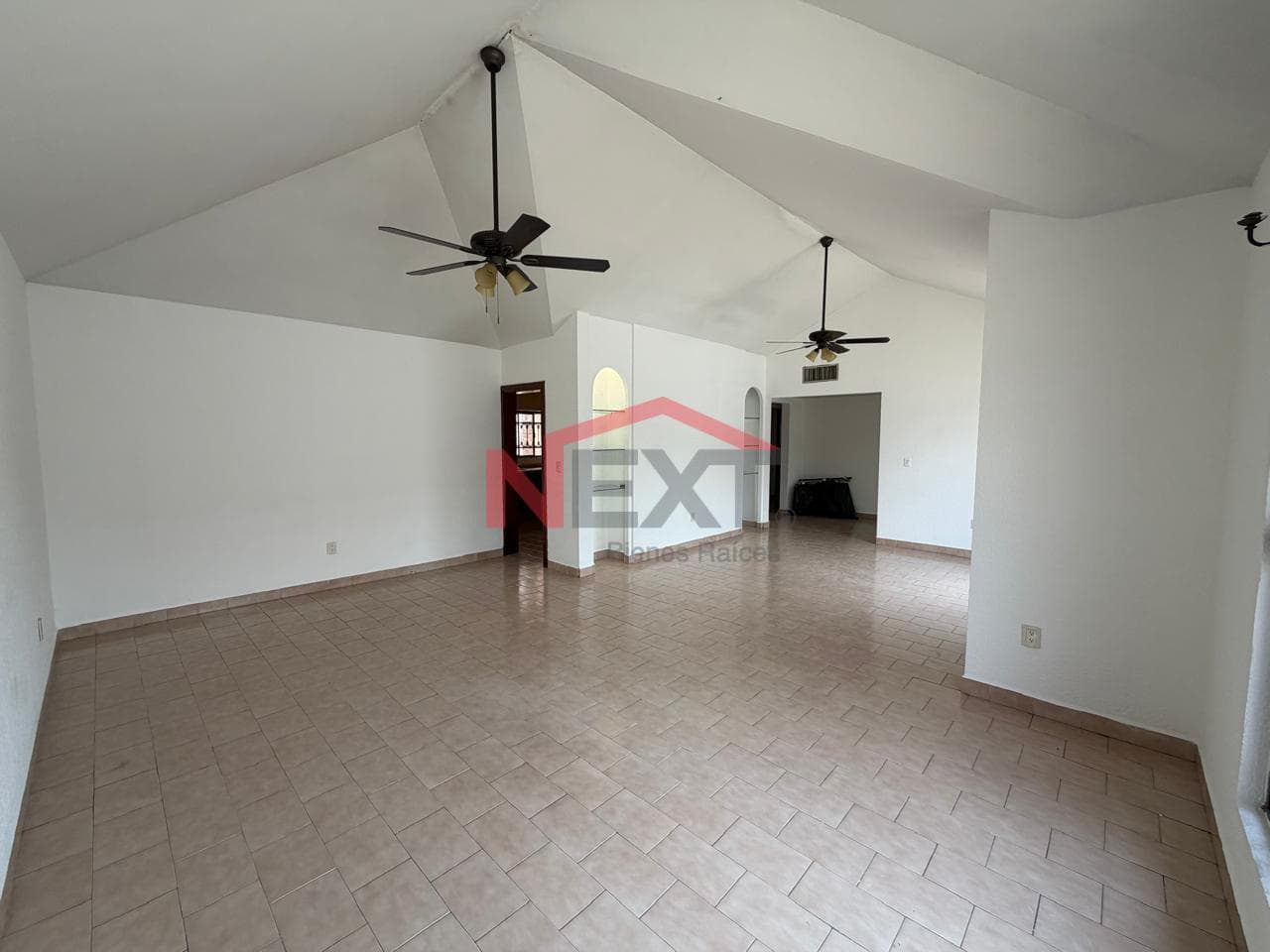 Single-Story Corner House North of Saltillo | Col. Doctores |???? 245 m² Lot ????220 m² Floor Area