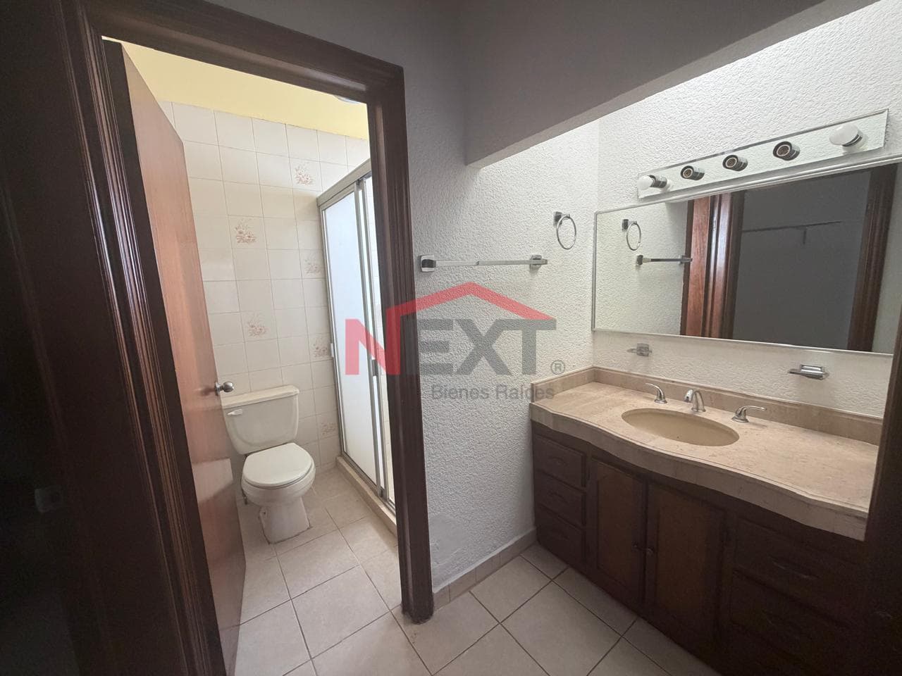 Single-Story Corner House North of Saltillo | Col. Doctores |???? 245 m² Lot ????220 m² Floor Area