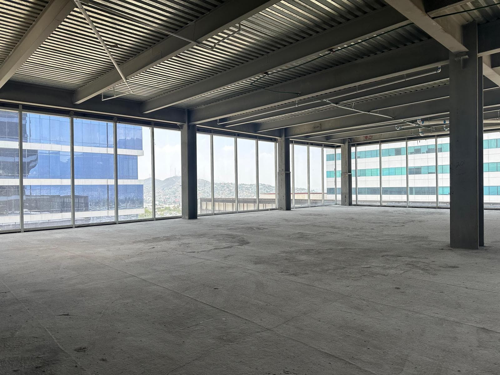 OFFICE FOR SALE AT OBRA GRIS