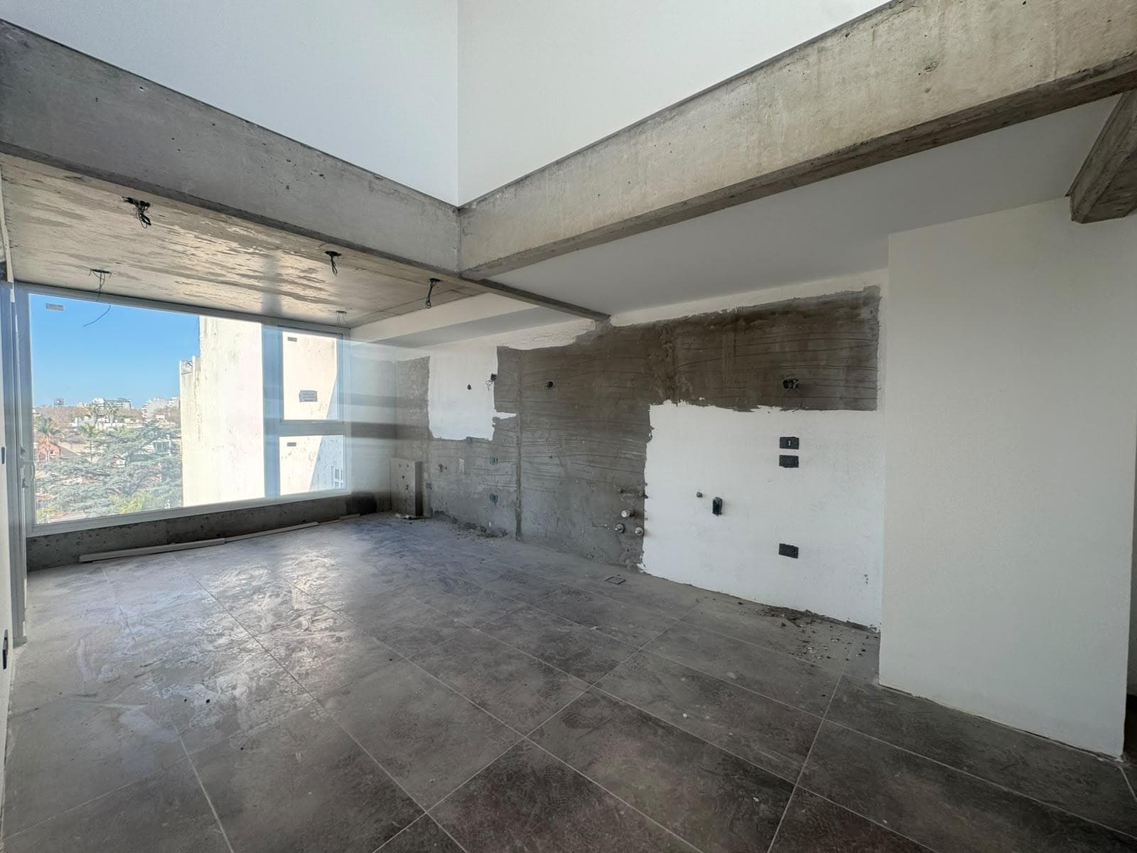 2-BEDROOM DUPLEX APARTMENT WITH EN SUITE BEDROOMS | TERRACE | DEVOTO