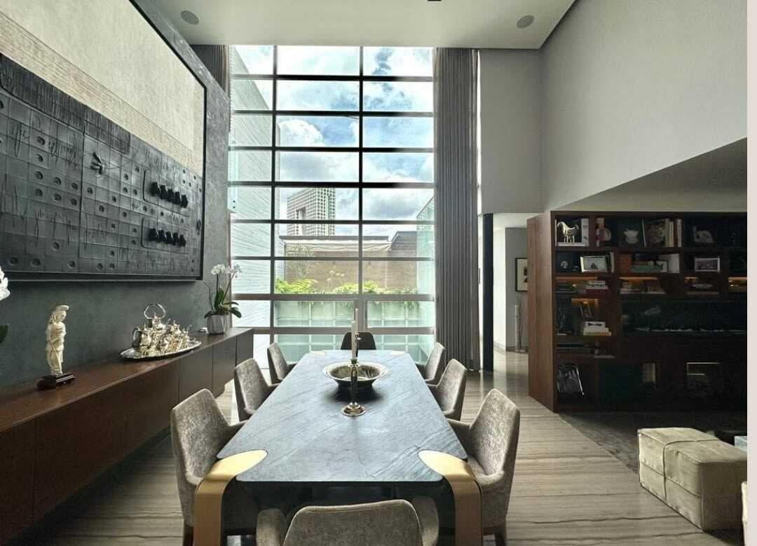 Apartment for Sale in Lomas de Bezares with a 60 m2 Terrace and Double-Height Ceilings