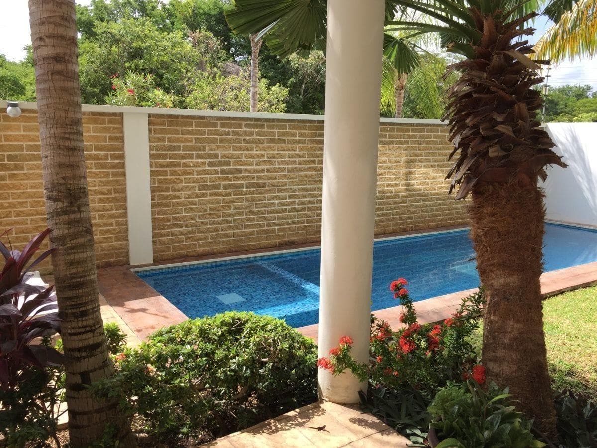SPACIOUS APARTMENT FOR RENT, 3 BEDROOMS, SM 11, CANCUN