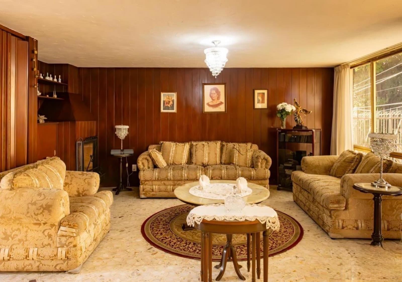 Country House for Sale in Churubusco, Coyoacán: 4 bedrooms, garden, maid's room—a great opportunity