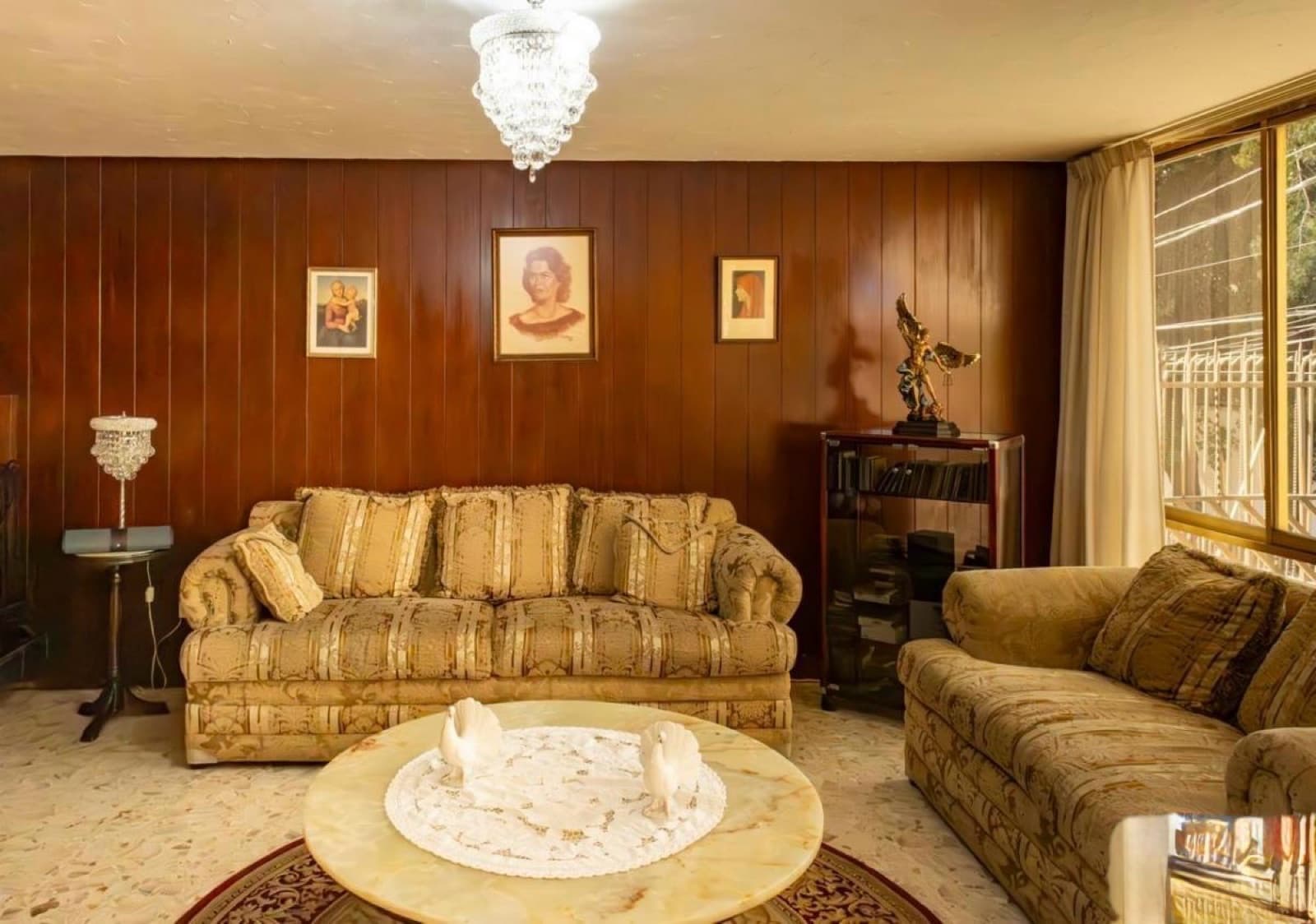Country House for Sale in Churubusco, Coyoacán: 4 bedrooms, garden, maid's room—a great opportunity
