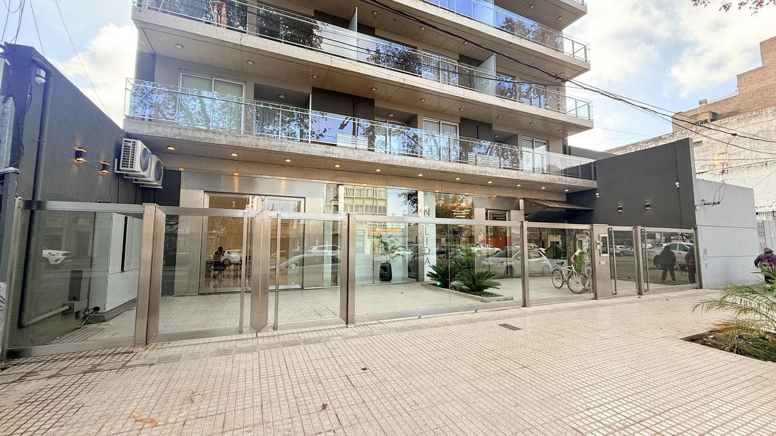 Brand-New Covered Parking Spaces for Sale on Avenida Pellegrini, Echesortu