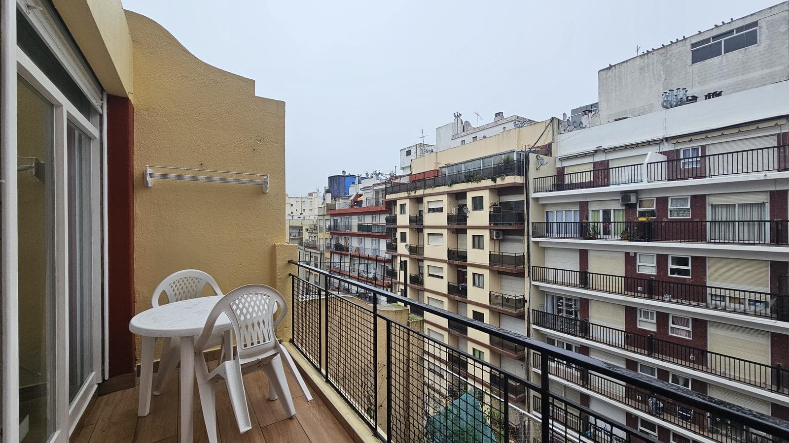 1-Bedroom Apartment with Balcony and Terrace, Completely Renovated - Downtown Area