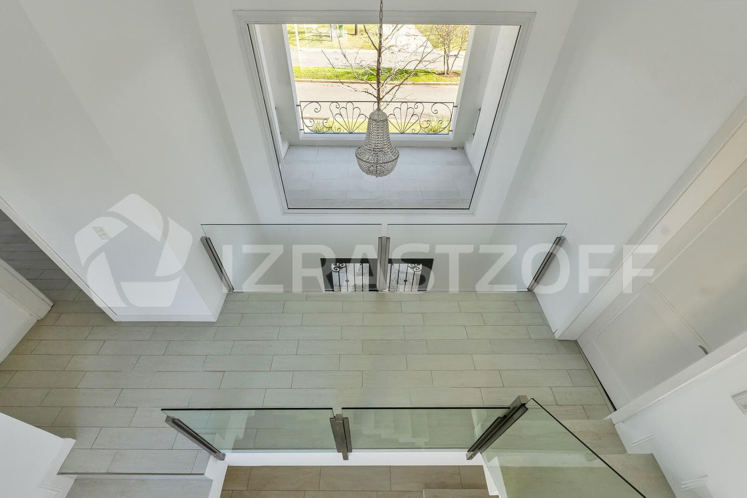 House for Sale in Ayres Plaza - Three Stories