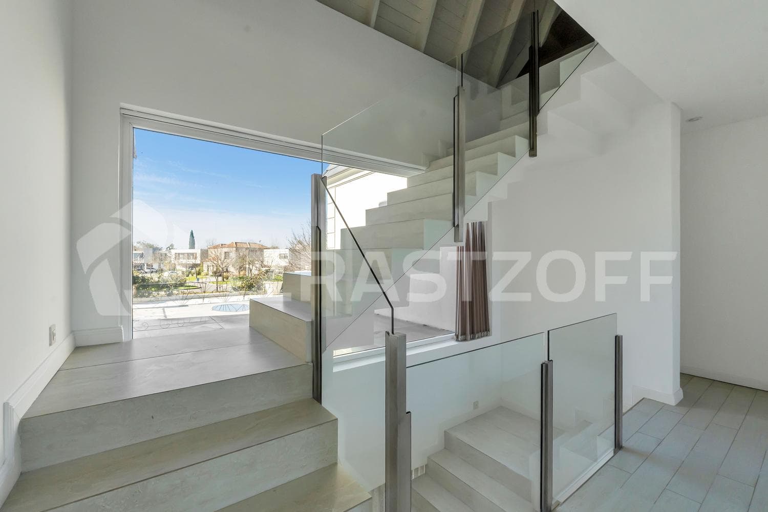 House for Sale in Ayres Plaza - Three Stories