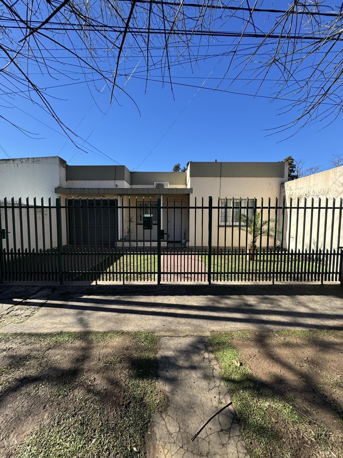 Two-bedroom, two-bathroom house on Av. 1 and 30