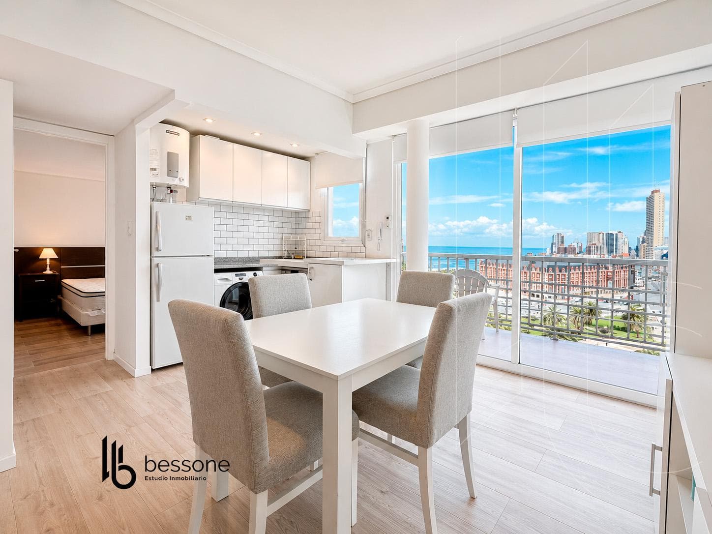 Renovated 2-Room Apartment - Plaza Colón