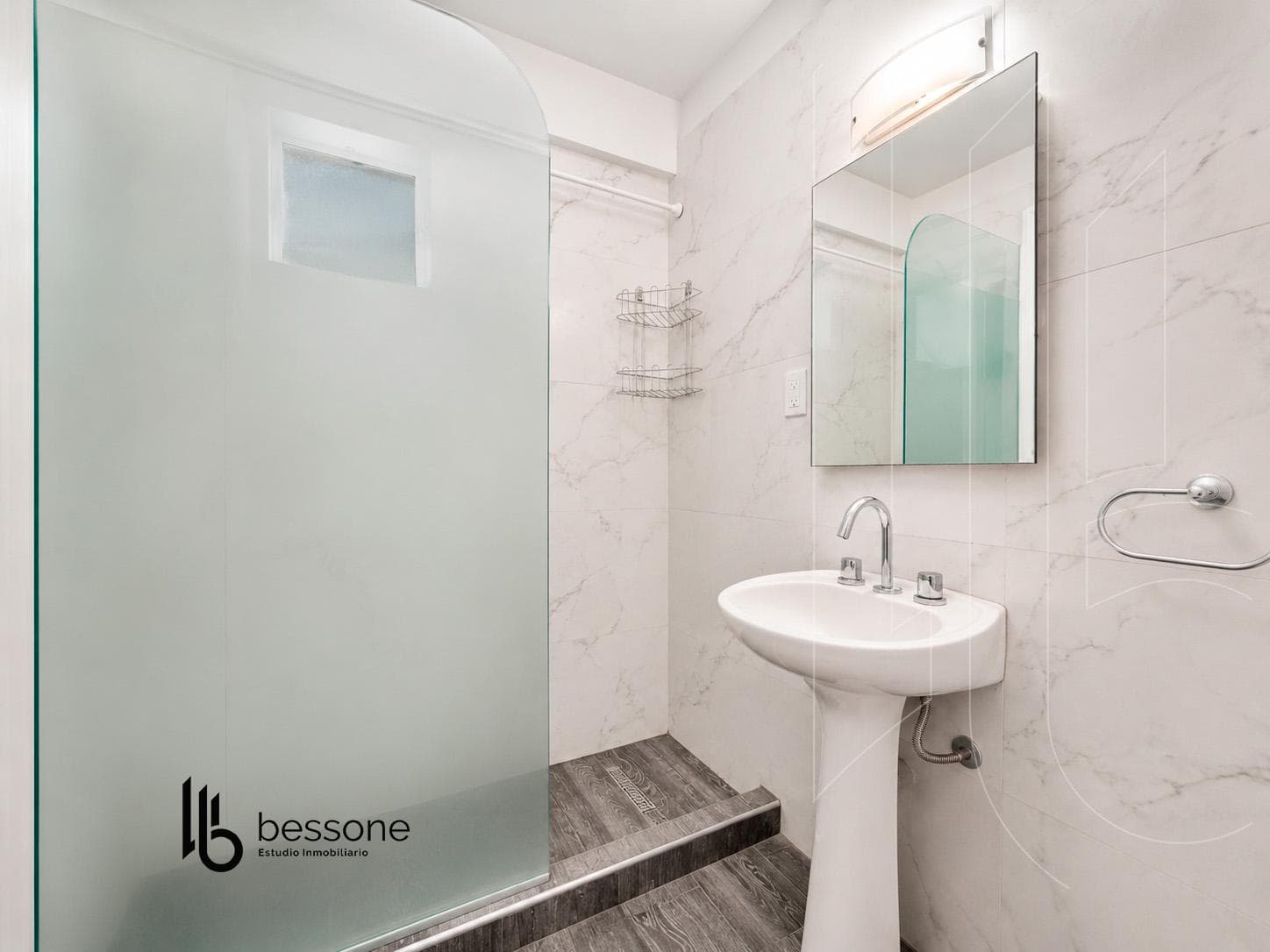 Renovated 2-Room Apartment - Plaza Colón