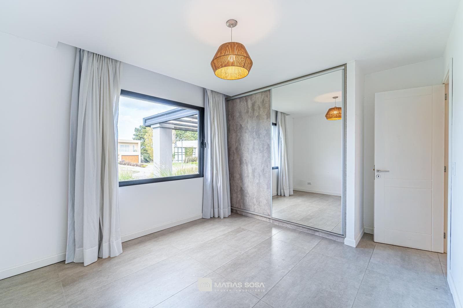 For Sale - House - 4 Rooms with Pool and Grill - Rumencó "Las Lomas"