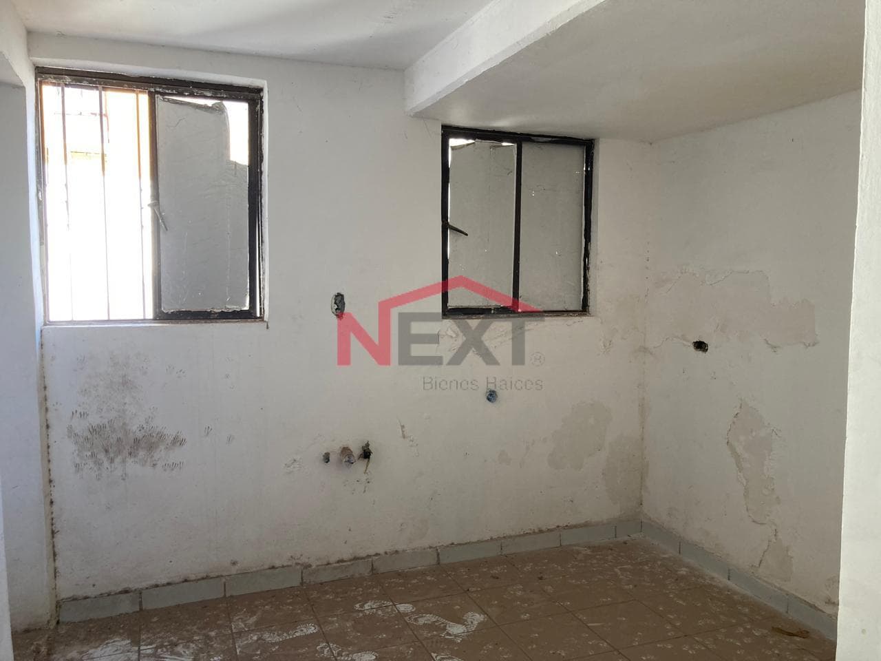 HOUSE FOR SALE IN THE VALLE DORADO NEIGHBORHOOD