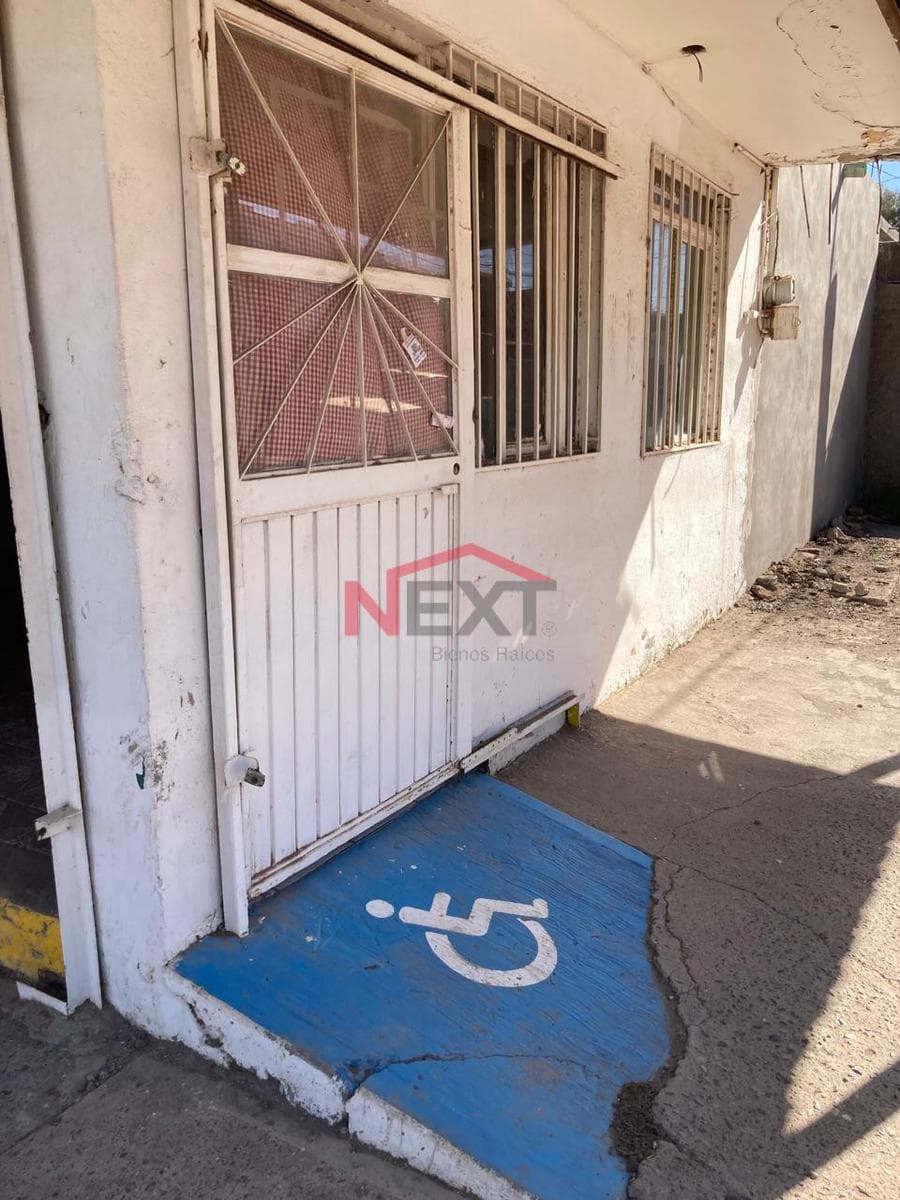 HOUSE FOR SALE IN THE VALLE DORADO NEIGHBORHOOD