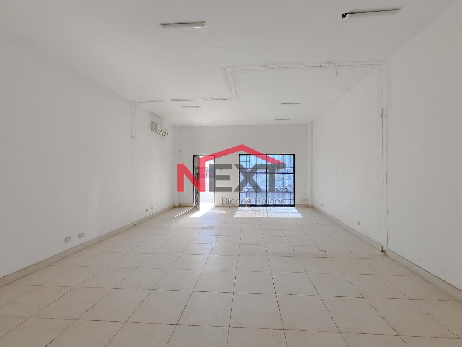 OFFICE BUILDING FOR SALE LOCATED IN COL. VALLE DORADO