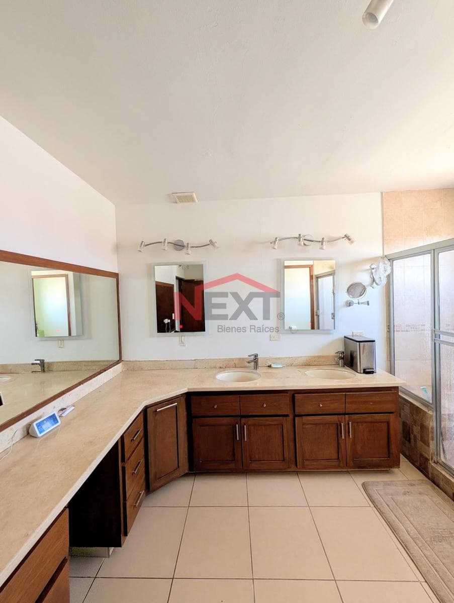 House for sale in Col. Villa Satelite