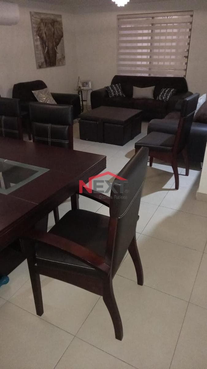 HOUSE FOR SALE LOCATED IN COL. DEL VALLE