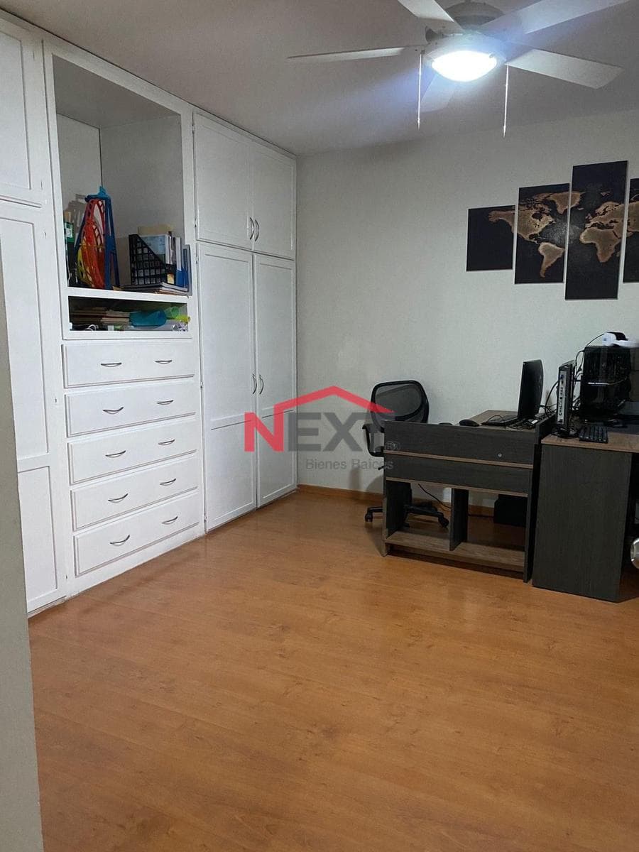 HOUSE FOR SALE LOCATED IN COL. DEL VALLE