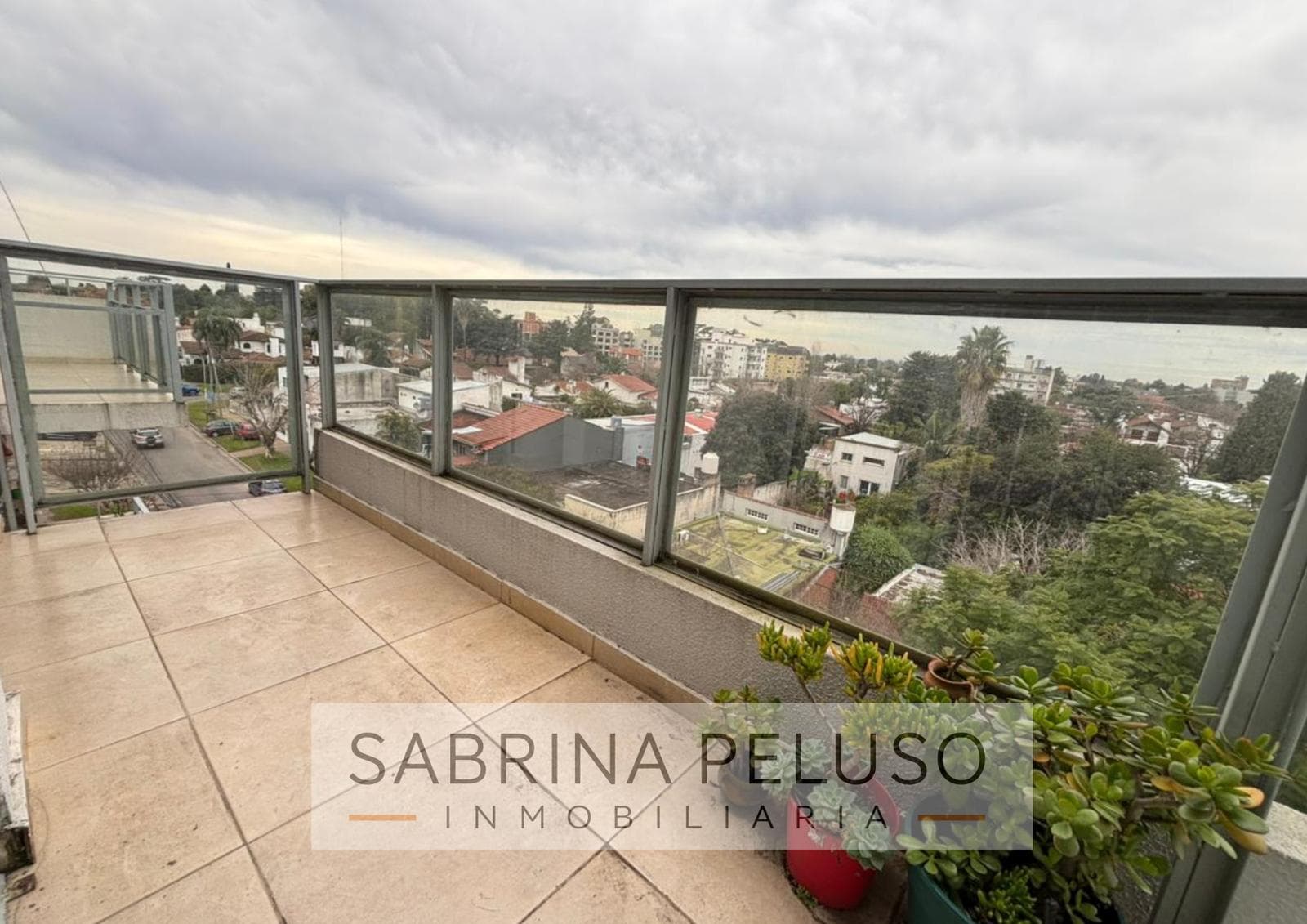 2-Room Apartment for Sale in Moreno