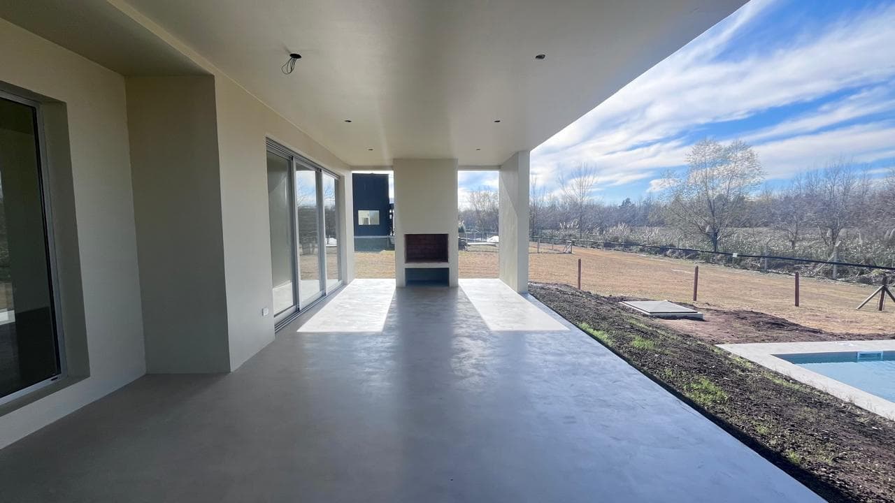 House for Sale in El Naudir