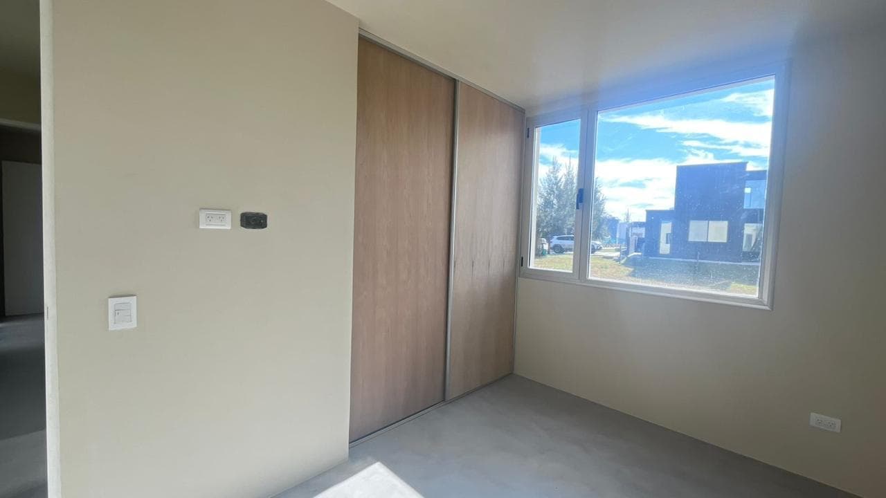 House for Sale in El Naudir
