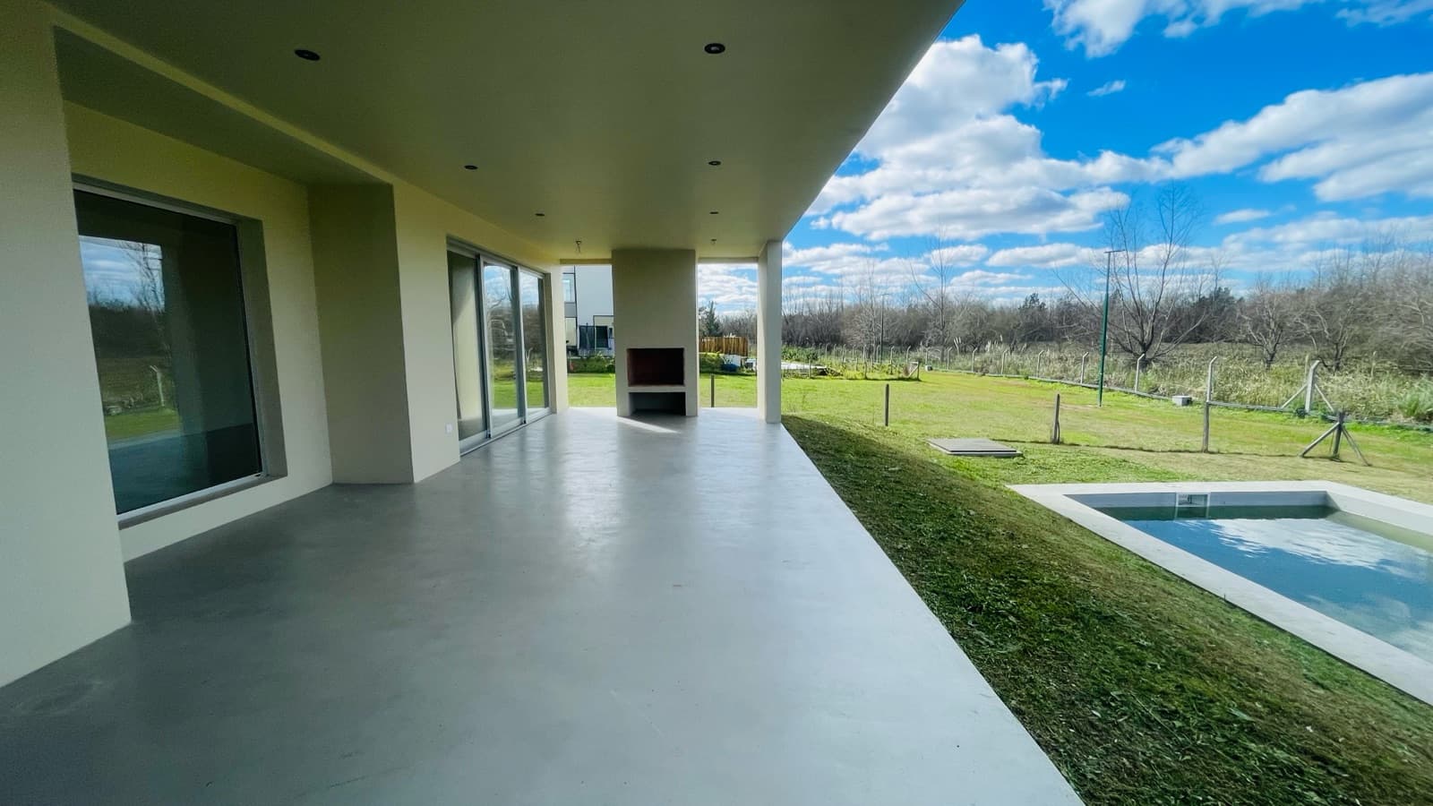 House for Sale in El Naudir