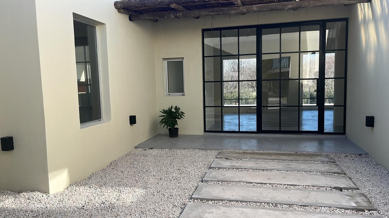House for Sale in El Naudir