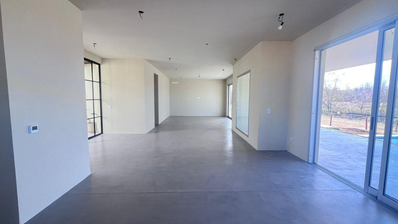 House for Sale in El Naudir