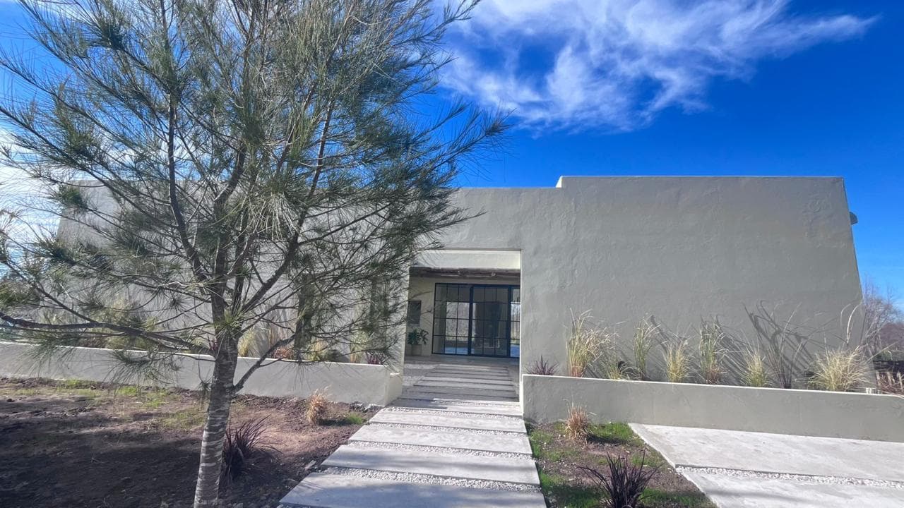 House for Sale in El Naudir