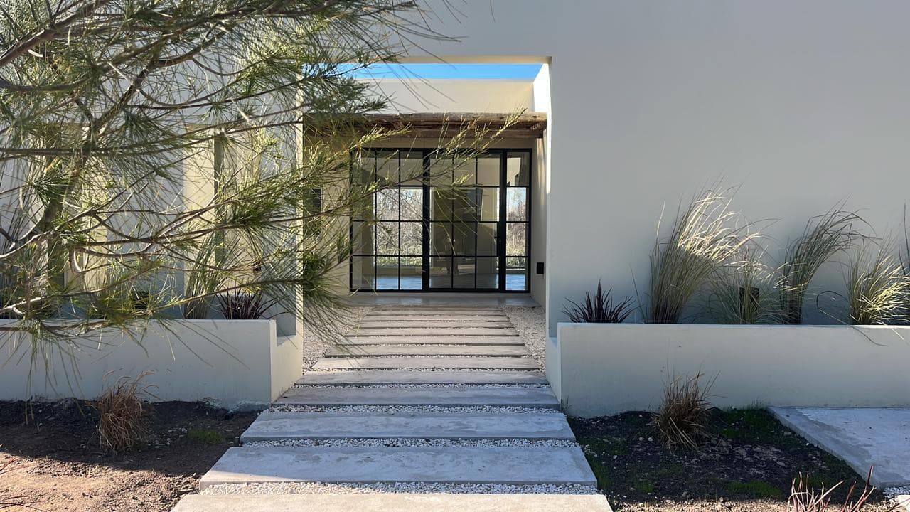 House for Sale in El Naudir