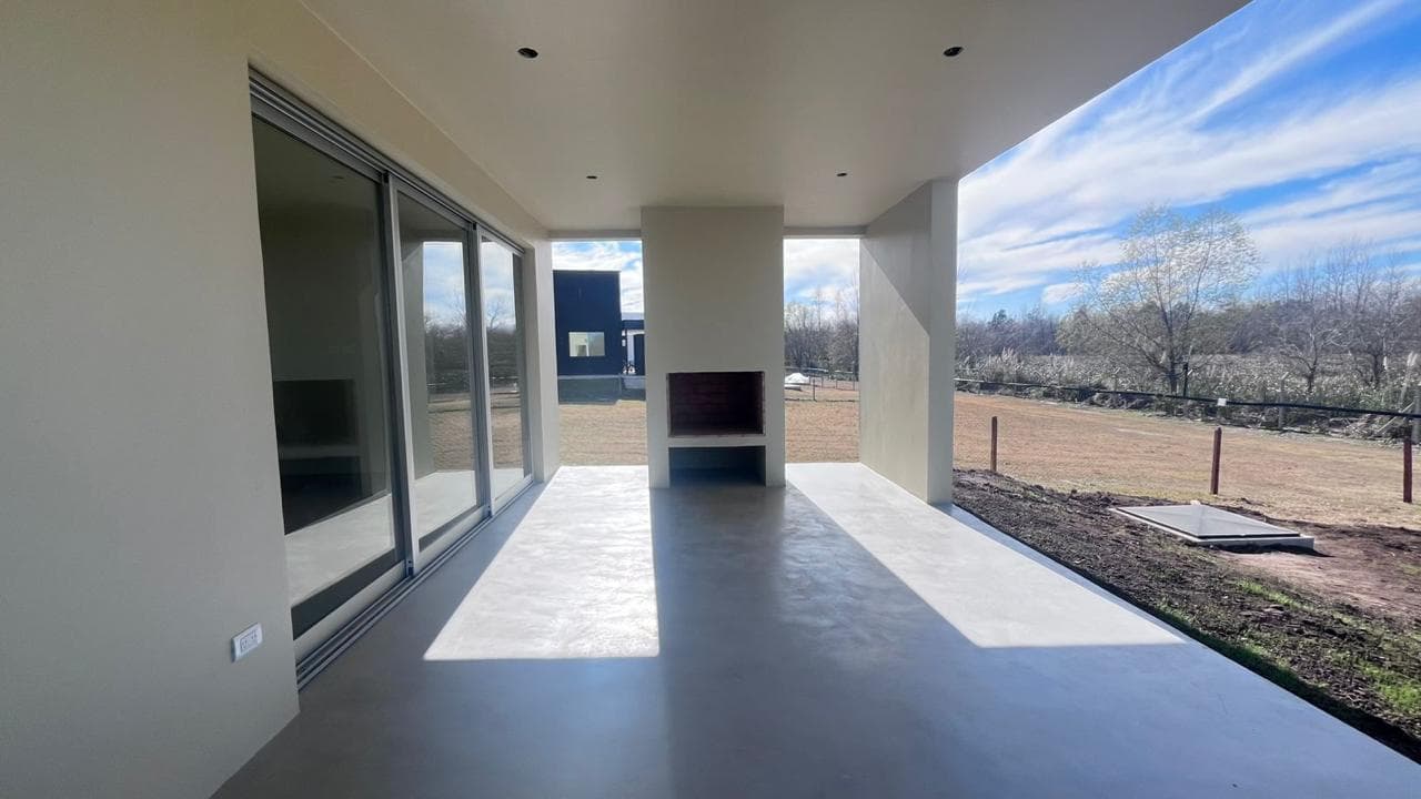 House for Sale in El Naudir