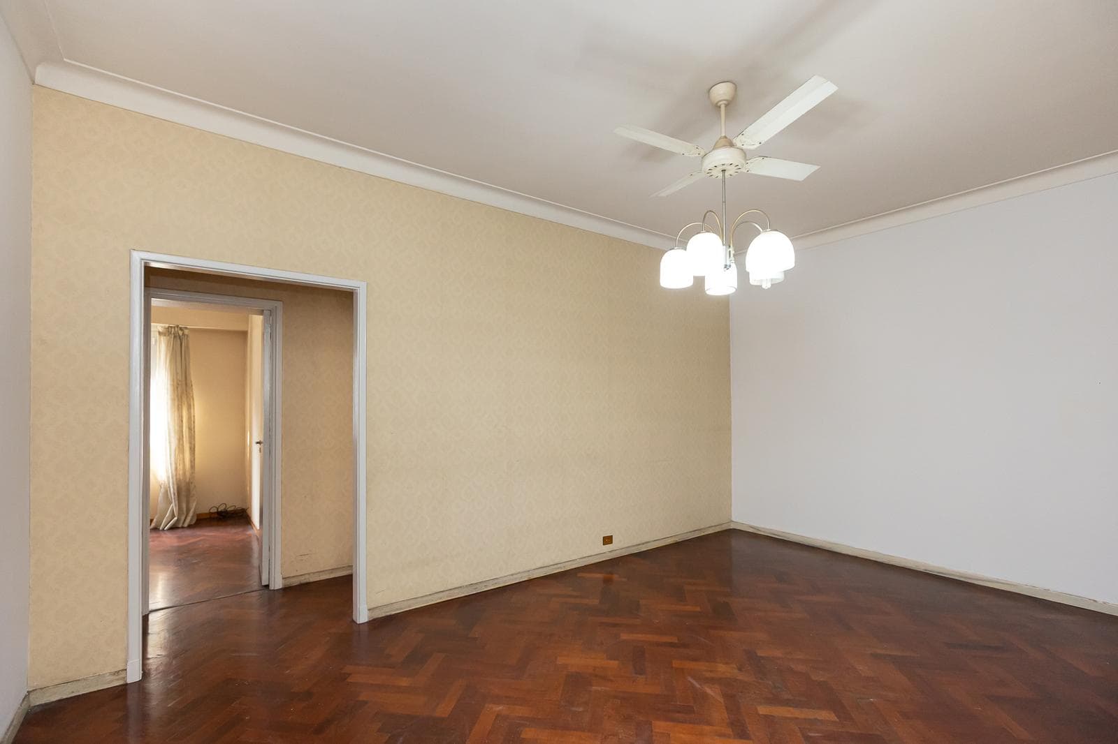 3-room apartment for sale with a separate unit in Caballito—a great opportunity!!