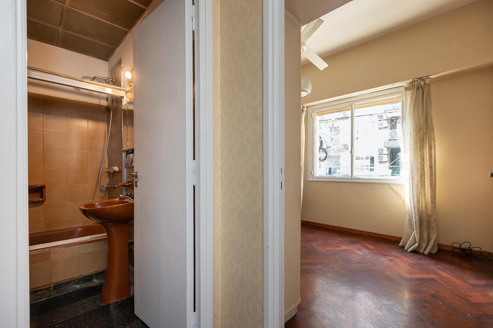 3-room apartment for sale with a separate unit in Caballito—a great opportunity!!