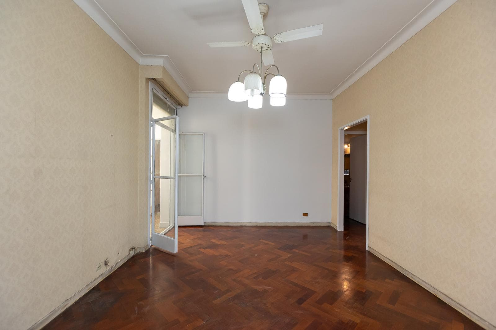 3-room apartment for sale with a separate unit in Caballito—a great opportunity!!